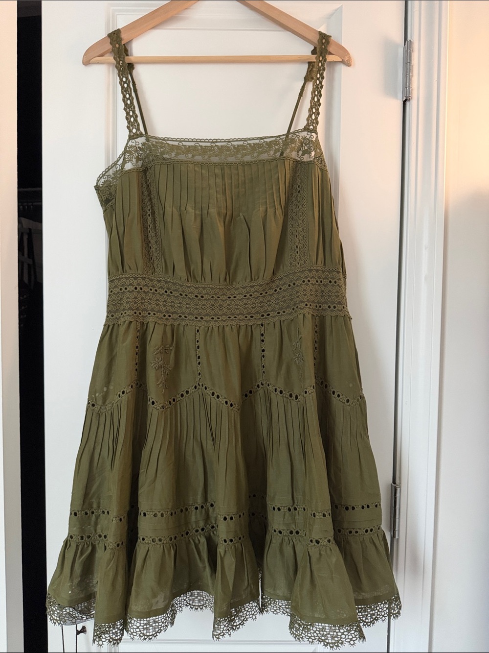 Olive Jacques Dress